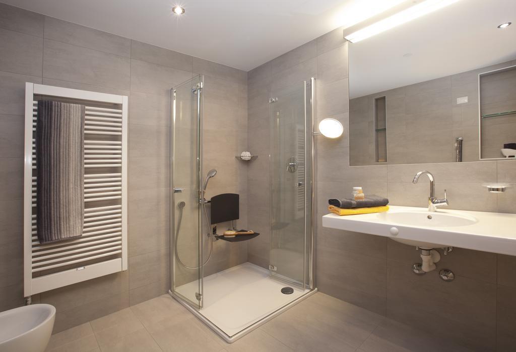 Residence Innichen - San Candido Pokoj fotografie