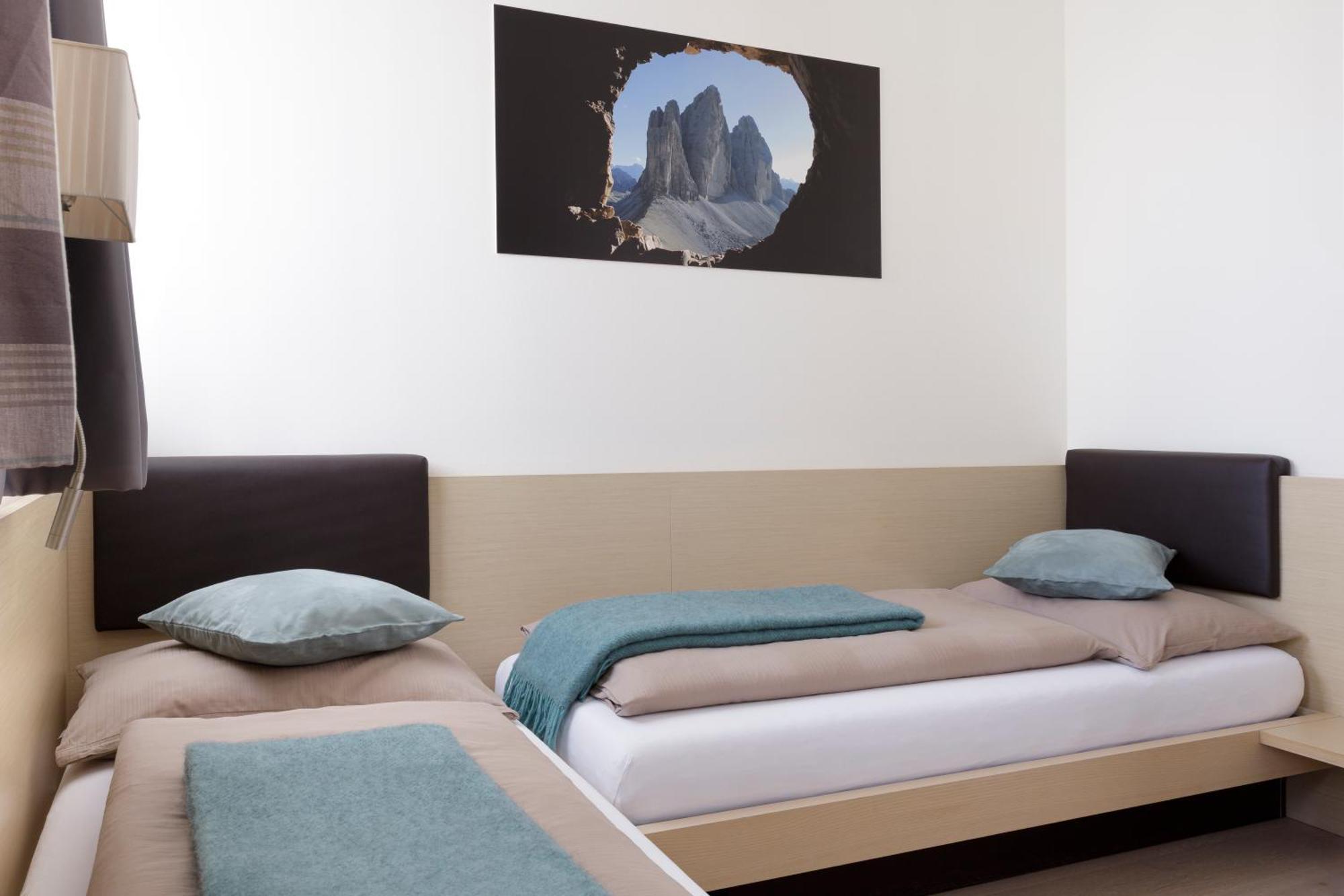Residence Innichen - San Candido Pokoj fotografie