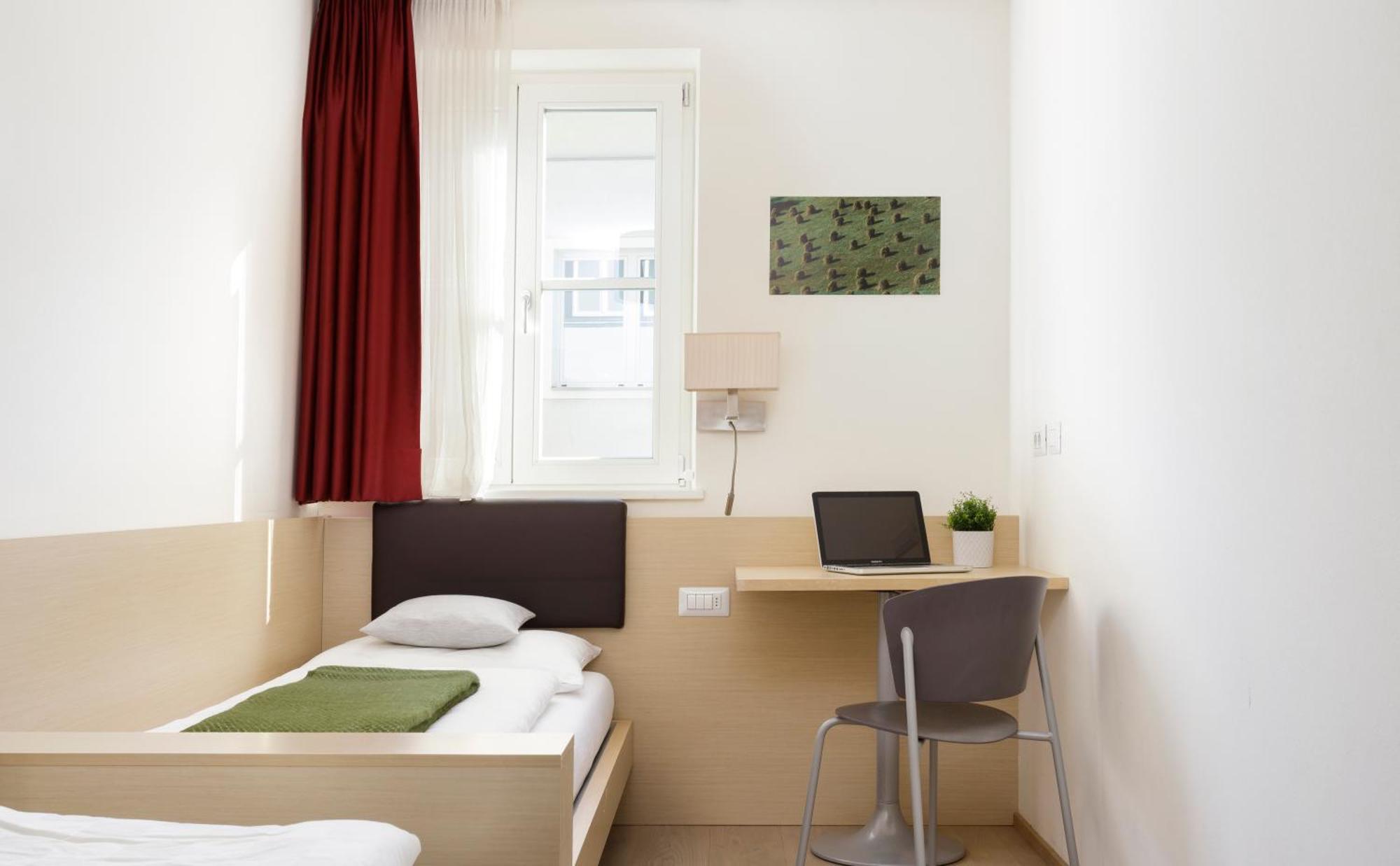 Residence Innichen - San Candido Pokoj fotografie